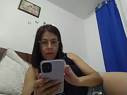 Snapshot of Victoria_Milfsex chatting on September 2025 01:07:02 AM Victoria Milfsex online show from September 2025 01:07:02 AM