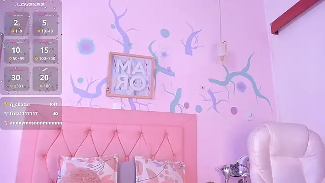 Snapshot of NoahPerez chatting on December 2025 10:26:01 PM NoahPerez online show from December 2025 10:26:01 PM