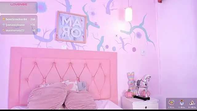 Snapshot of NoahPerez chatting on February 2026 10:35:02 PM NoahPerez online show from February 2026 10:35:02 PM