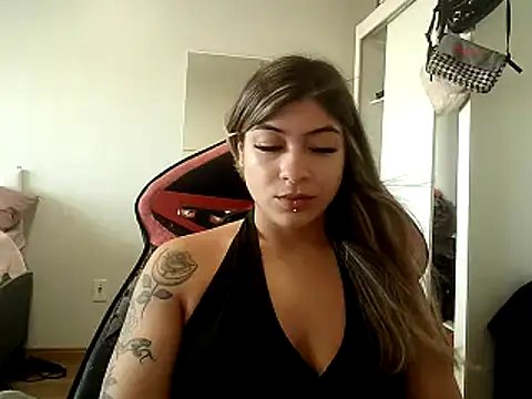 Snapshot of Becca_B chatting on February 2026 08:13:02 PM Becca B online show from February 2026 08:13:02 PM