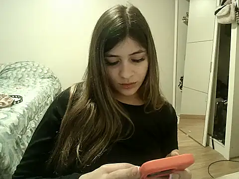 Snapshot of Becca_B chatting on May 2026 09:09:01 PM Becca B online show from May 2026 09:09:01 PM
