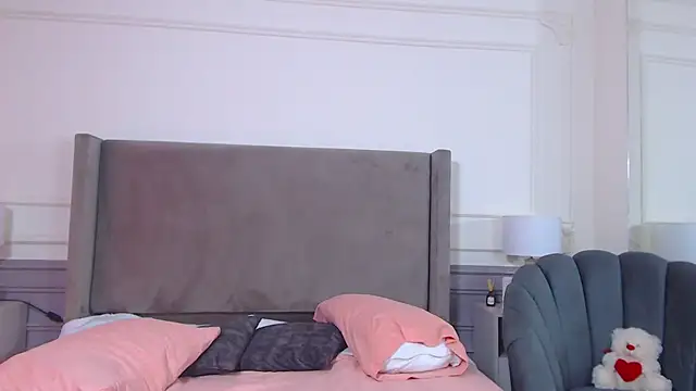 NatashaSilver online show from November 2025 03:16:02 PM