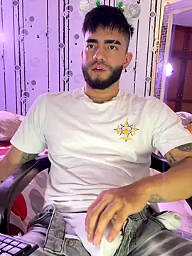 Snapshot of King_Draven3 chatting on November 2025 08:32:01 PM King Draven3 online show from November 2025 08:32:01 PM