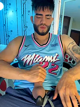 Snapshot of King_Draven3 chatting on November 2025 04:55:01 PM King Draven3 online show from November 2025 04:55:01 PM