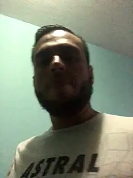 Snapshot of Alexitho25 chatting on September 2025 07:32:02 AM Alexitho25 online show from September 2025 07:32:02 AM