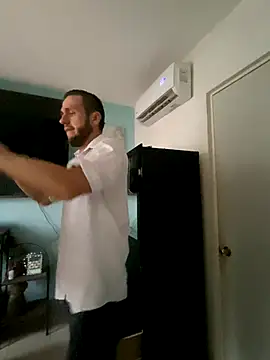 Snapshot of Alexitho25 chatting on October 2025 10:29:01 PM Alexitho25 online show from October 2025 10:29:01 PM