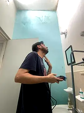 Snapshot of Alexitho25 chatting on October 2025 09:25:01 PM Alexitho25 online show from October 2025 09:25:01 PM