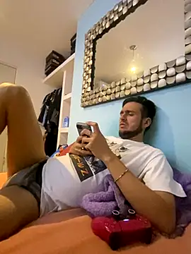 Snapshot of Alexitho25 chatting on November 2025 10:15:02 AM Alexitho25 online show from November 2025 10:15:02 AM