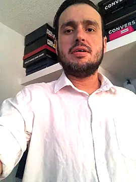 Snapshot of Alexitho25 chatting on November 2025 10:09:02 PM Alexitho25 online show from November 2025 10:09:02 PM