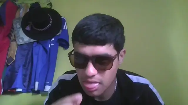 juanfritaa21 online show from October 2025 06:50:01 PM