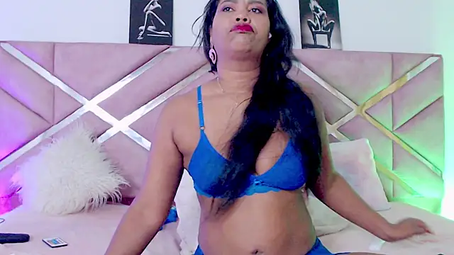 sofia 07 online show from November 2025 06:42:02 PM