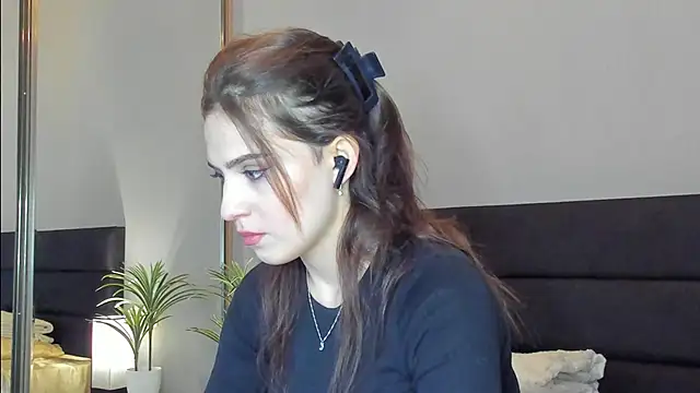 Snapshot of Forever_Smiler chatting on September 2025 09:03:02 AM Forever Smiler online show from September 2025 09:03:02 AM