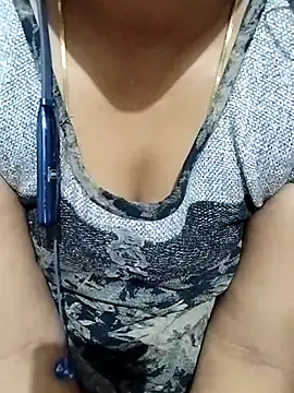 Snapshot of Varsha21 chatting on October 2025 12:07:02 PM Varsha21 online show from October 2025 12:07:02 PM