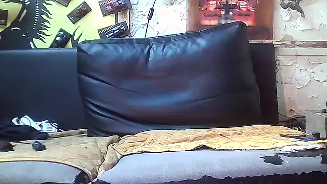 Snapshot of lovehairymature90 chatting on November 2025 12:52:01 PM lovehairymature90 online show from November 2025 12:52:01 PM