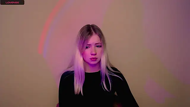 Snapshot of AliceHotty_ chatting on October 2025 11:16:01 AM AliceHotty online show from October 2025 11:16:01 AM