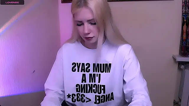 Snapshot of AliceHotty_ chatting on February 2026 08:57:02 AM AliceHotty online show from February 2026 08:57:02 AM