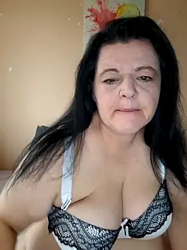 BlacReign online show from November 2025 12:05:02 PM