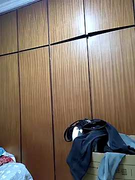 Snapshot of huanhuanaaaaa chatting on November 2025 06:33:02 PM huanhuanaaaaa online show from November 2025 06:33:02 PM