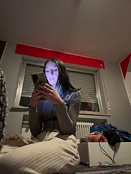 Emilia Mausi online show from February 2026 08:04:02 PM