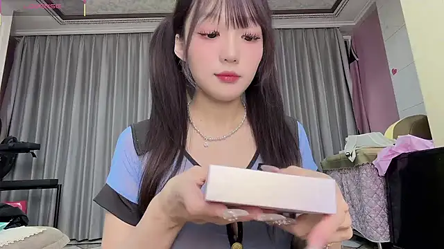 Yaya--728 online show from December 2025 12:35:02 PM