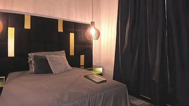 Lucio  Fox online show from January 2026 11:59:02 AM