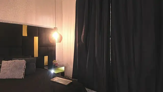 Lucio  Fox online show from January 2026 11:59:02 AM