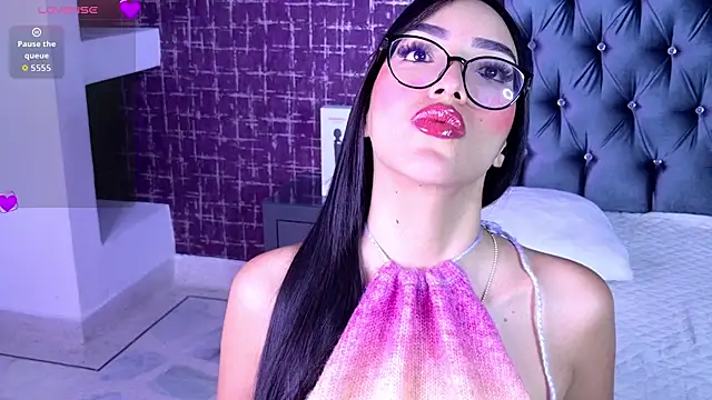 lissafeniix  online show from September 2025 10:17:01 AM