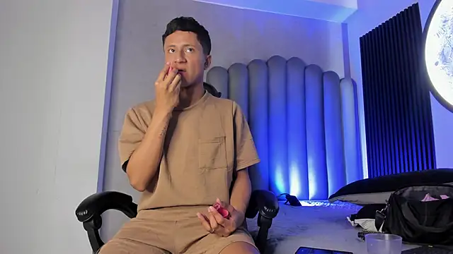  Leohot  online show from November 2025 03:50:02 AM