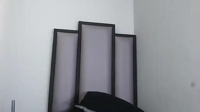  Leohot  online show from November 2025 04:00:01 PM