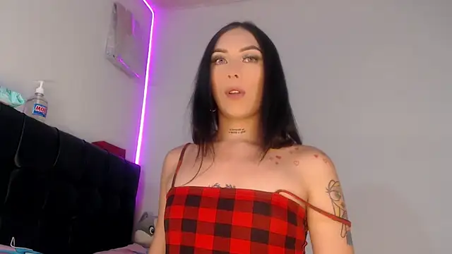 Megan Gil  online show from February 2026 07:01:02 PM