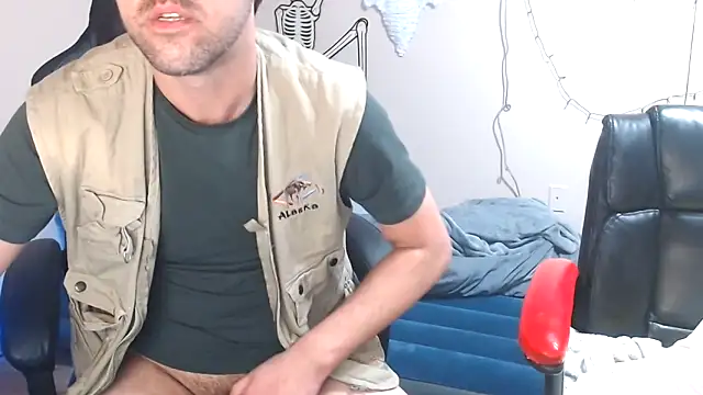 TypicalDepot5 online show from November 2025 04:42:01 PM