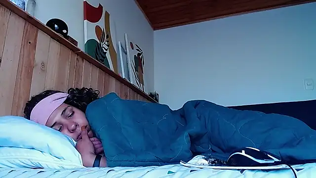 IVONNE COLLINS33 online show from November 2025 09:24:02 PM