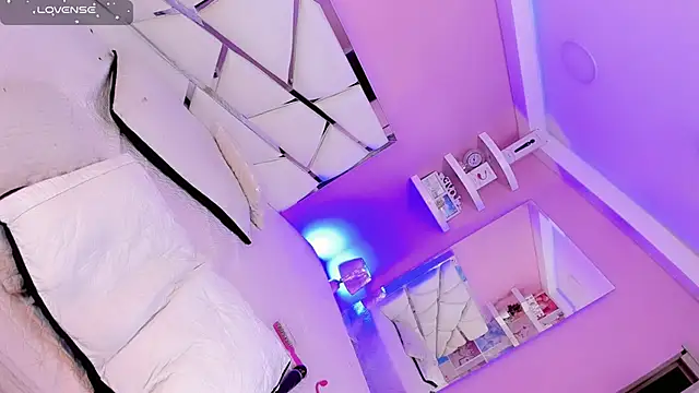 Ariia-janee online show from November 2025 06:14:02 AM