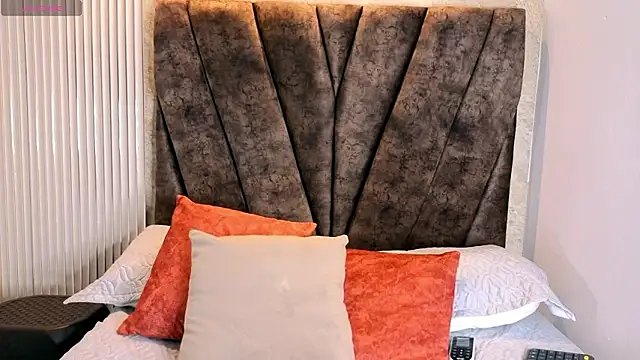 Miagomezx online show from February 2026 09:02:01 PM