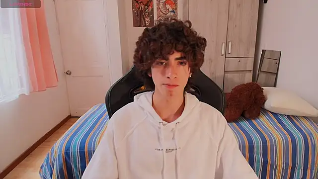 Nude Boy18 online show from January 2026 06:57:02 PM