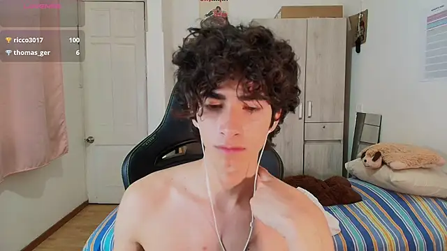 Nude Boy18 online show from April 2026 04:46:01 AM