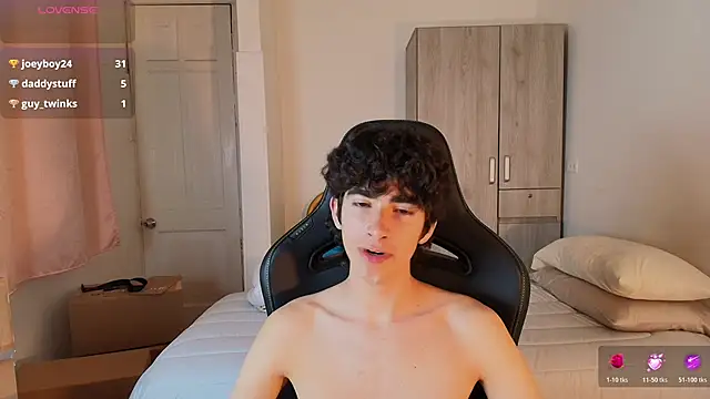 Nude Boy18 online show from June 2026 06:30:01 AM