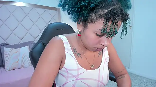 momo ayasse online show from November 2025 09:50:01 PM