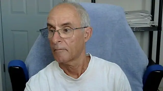 funone1999 online show from October 2025 08:38:02 PM