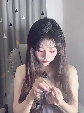 annacc999 online show from September 2025 01:47:01 PM