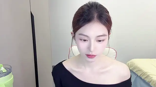 Snapshot of Cookie-oo chatting on September 2025 11:22:02 AM Cookie-oo online show from September 2025 11:22:02 AM