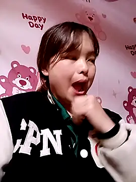 XoiXoi232 online show from November 2025 01:43:02 PM