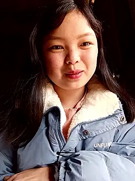 XoiXoi232 online show from January 2026 02:05:01 AM