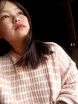 XoiXoi232 online show from March 2026 01:33:02 AM