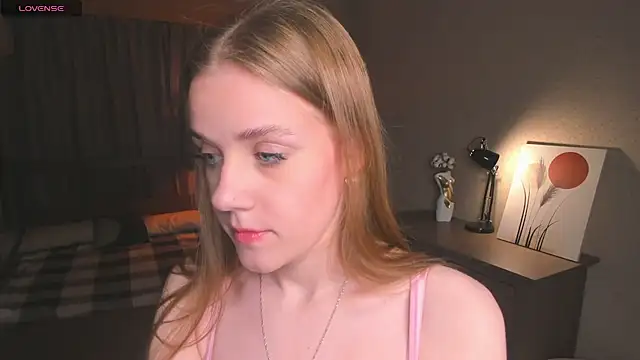 OdellaFrake online show from September 2025 07:37:02 PM