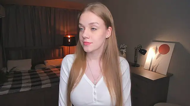 OdellaFrake online show from September 2025 07:50:02 PM