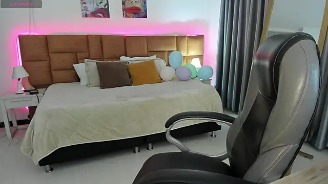 Snapshot of Catti_Brie chatting on May 2026 11:49:02 AM Catti Brie online show from May 2026 11:49:02 AM