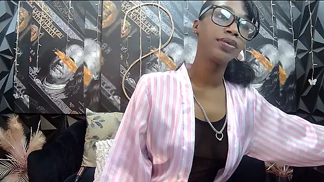 Snapshot of Lilmisbaddyxxx chatting on September 2025 07:41:02 PM Lilmisbaddyxxx online show from September 2025 07:41:02 PM
