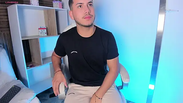 Axel grey  online show from September 2025 12:38:02 PM