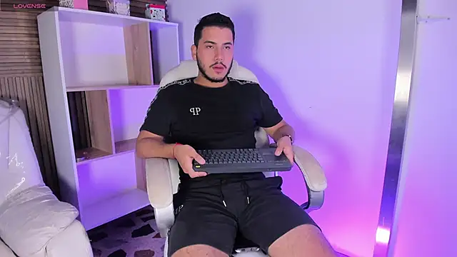 Axel grey  online show from October 2025 12:17:02 PM